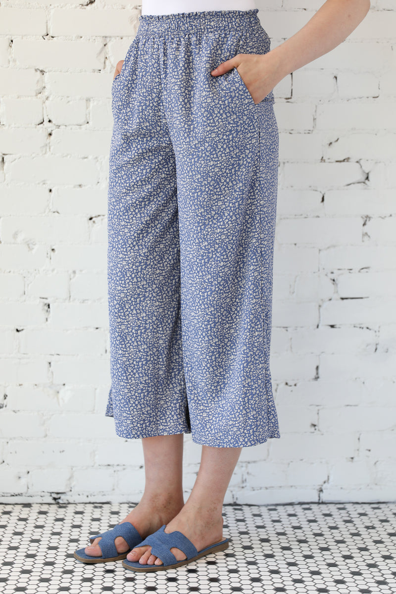 Flora Flowy Printed Cropped Pant