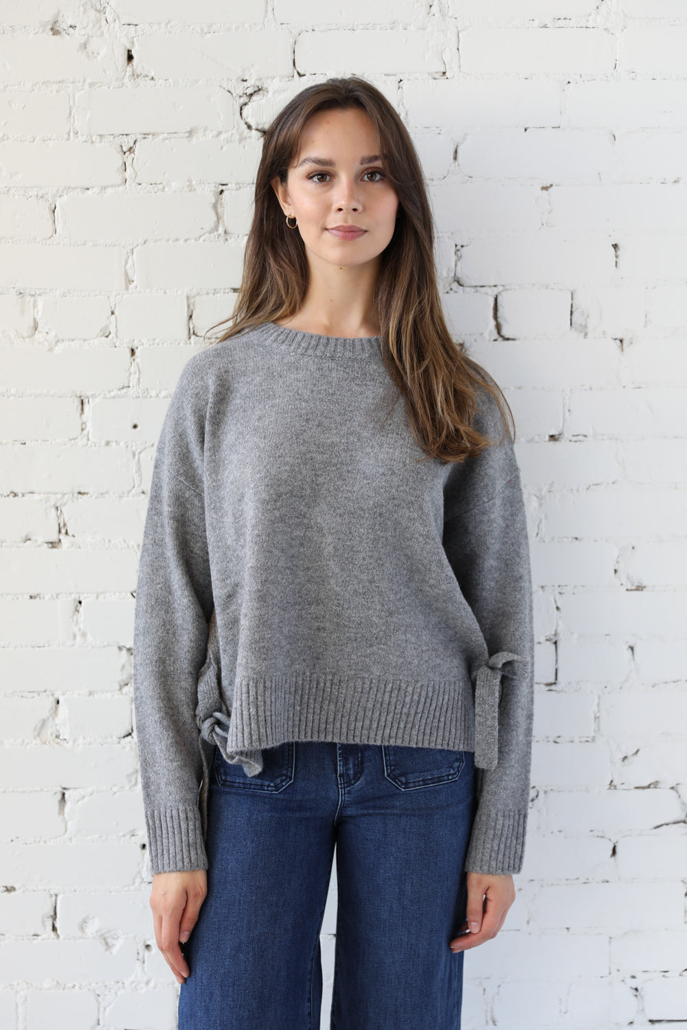 Tie Split Hem Crewneck Knit