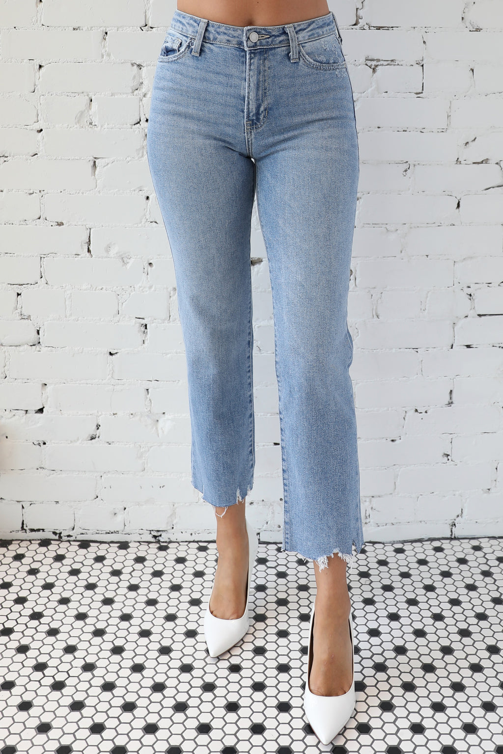 JUST BLACK </br>High Rise Vintage Straight