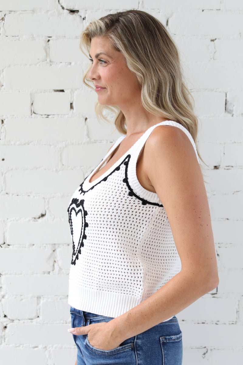 Sleeveless Knit Top Heart Contrast