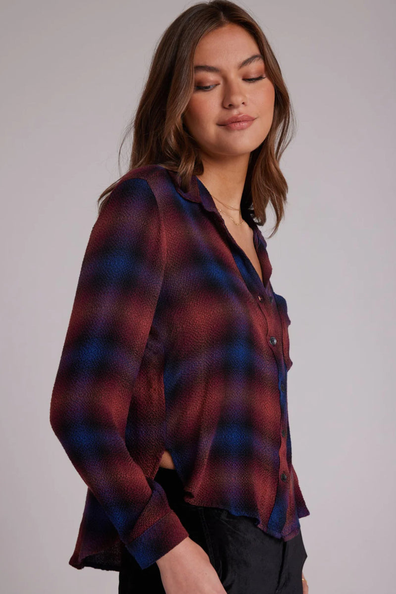 BELLA DAHL </br>Long Sleeve Rounded Hem Button Down