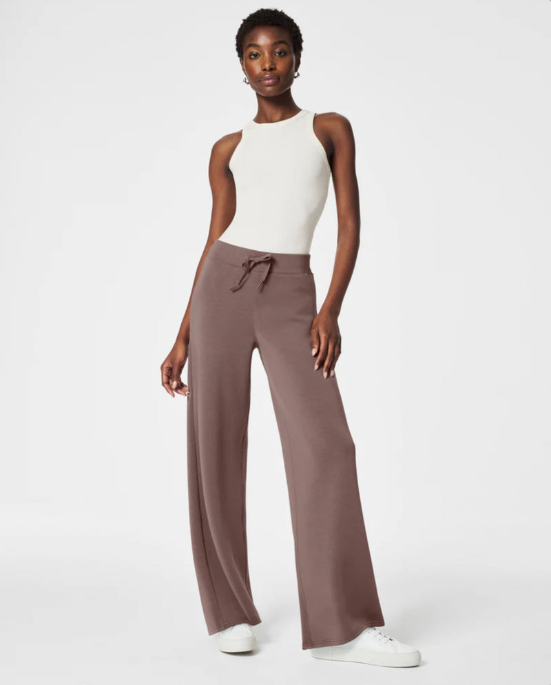 Air Essentials Wide Leg Pant