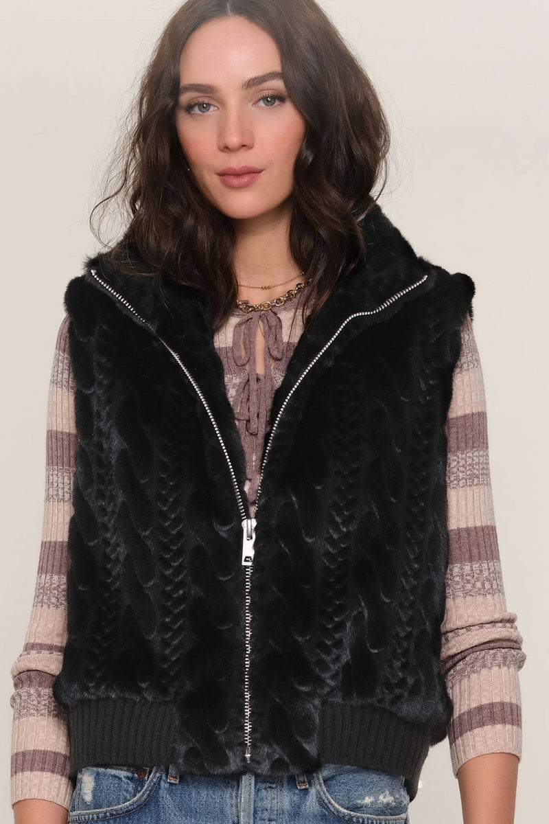 Liana Vest