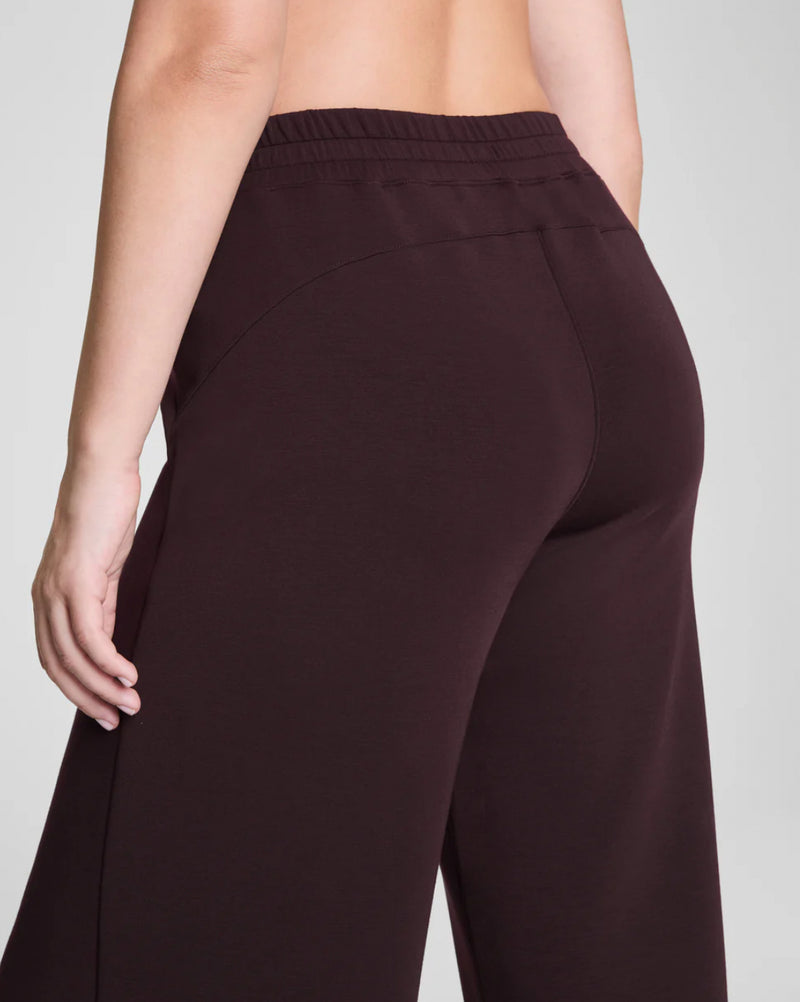 Air Essentials Wide Leg Pant