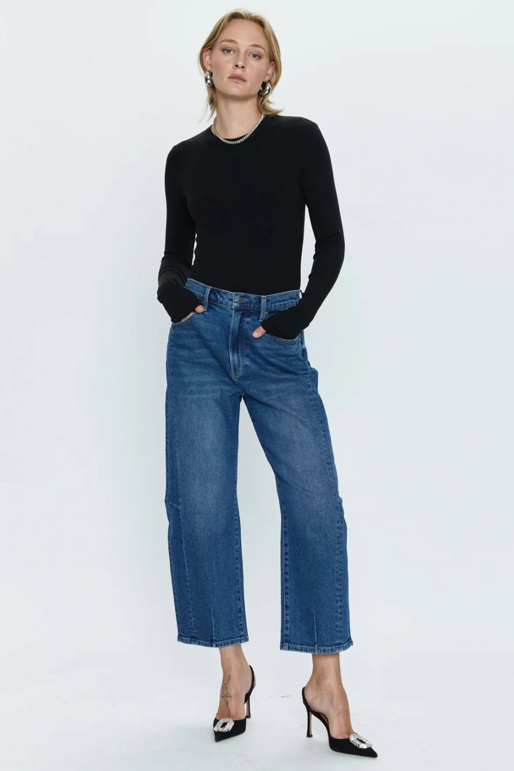 Eli High Rise Arched Leg Jean