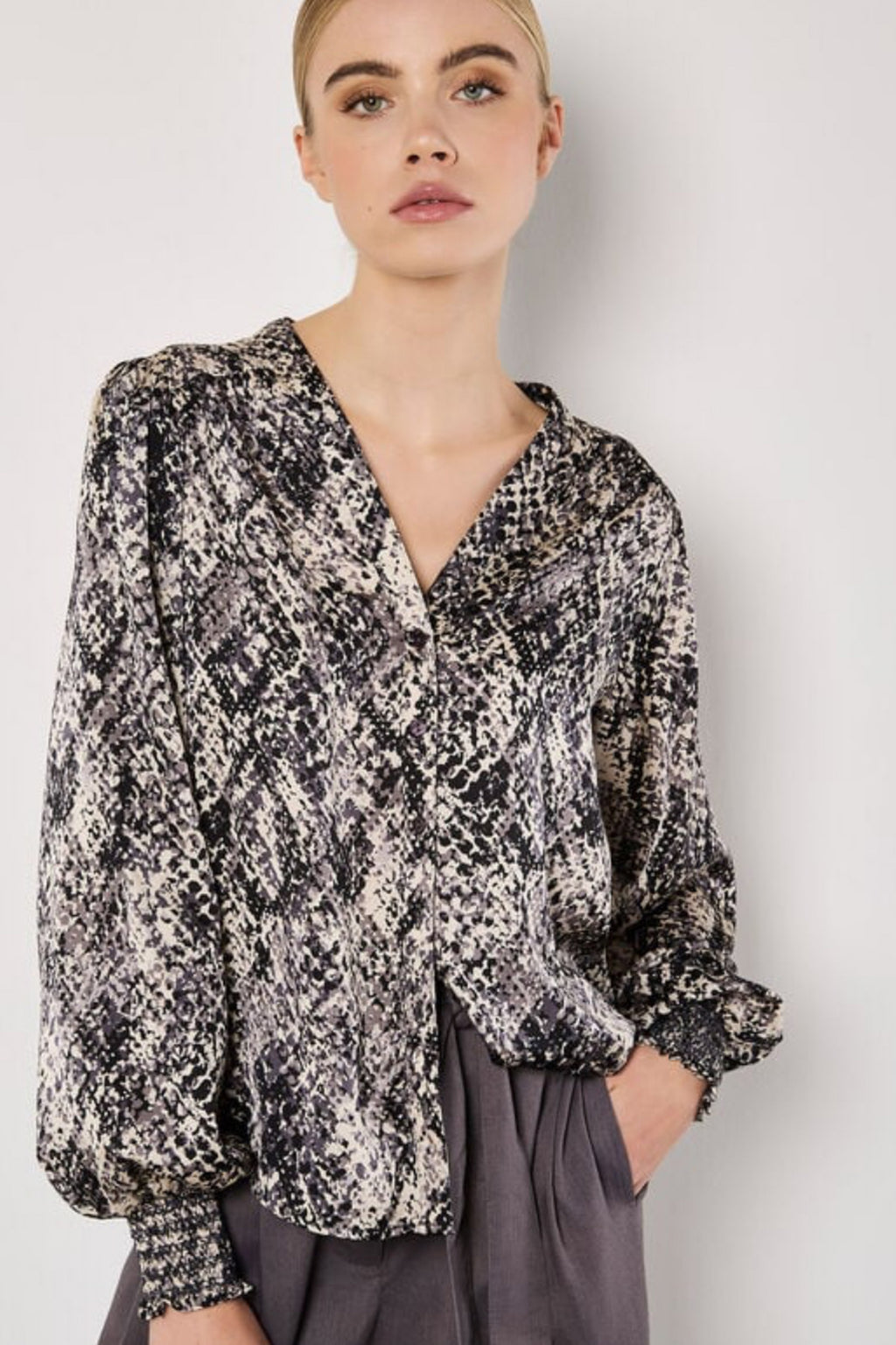 Snakeskin Smock Sleeve Blouse