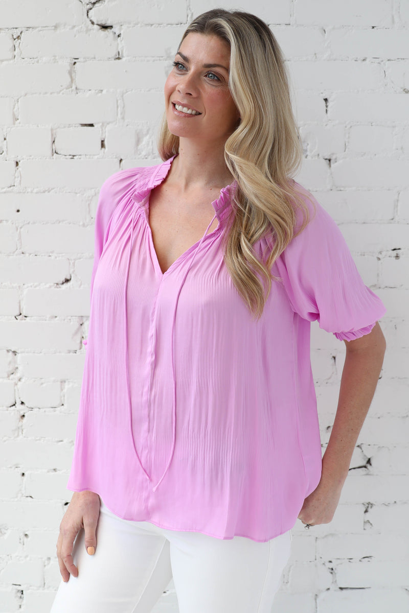 AVERY RAYNE </br>Short Sleeve Tie Front Top