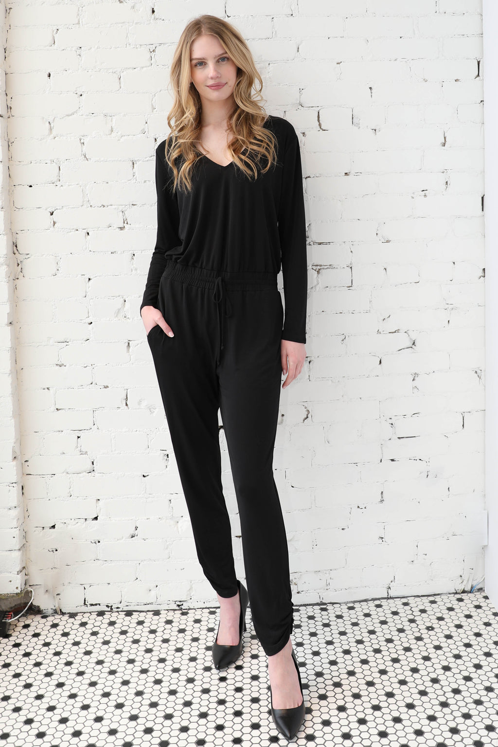 AVERY RAYNE <br>V-Neck Long Sleeve Jumpsuit