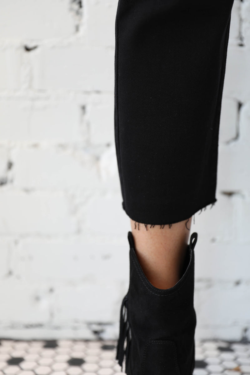 JUST BLACK </br>Classic Scissor Cut Straight