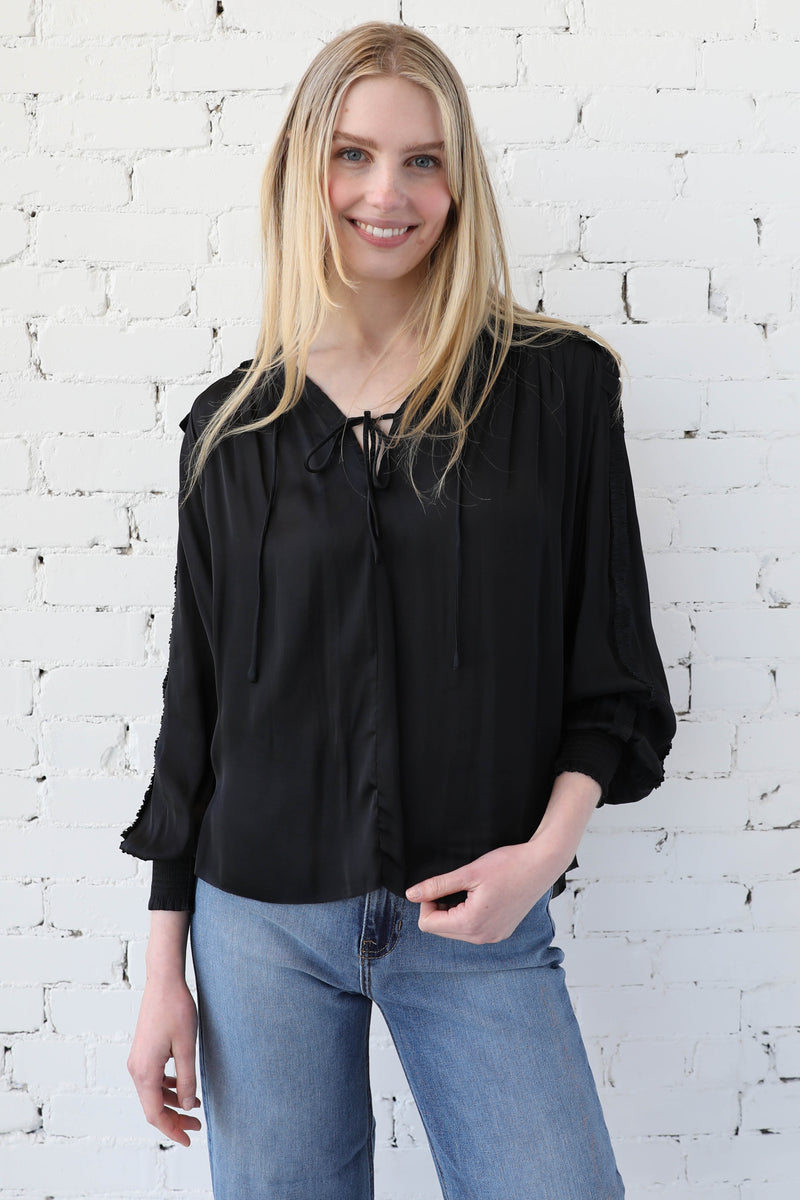 AVERY RAYNE </br>Naomi Blouse