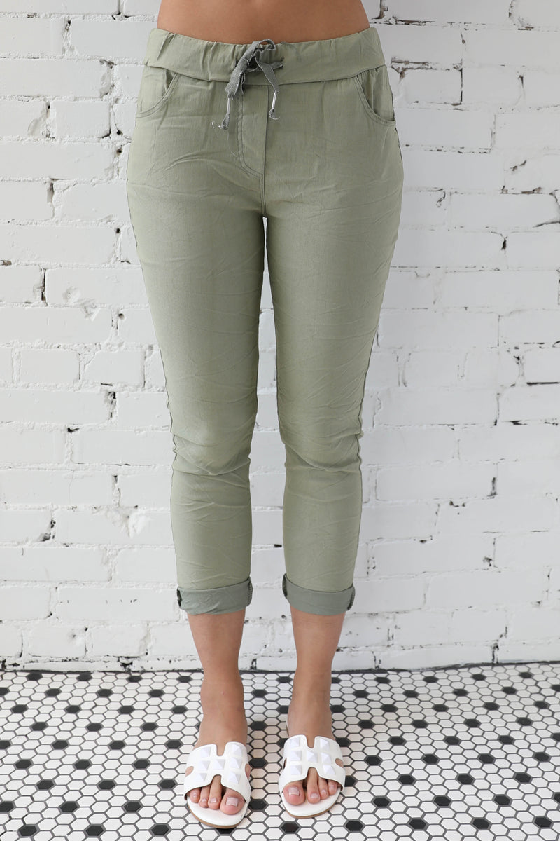 AVERY RAYNE </br>Solid Crinkle Jogger With Pockets