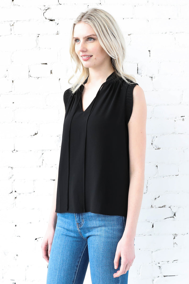 PARPAR </br>V-Neck Keyhole Detailed Tank